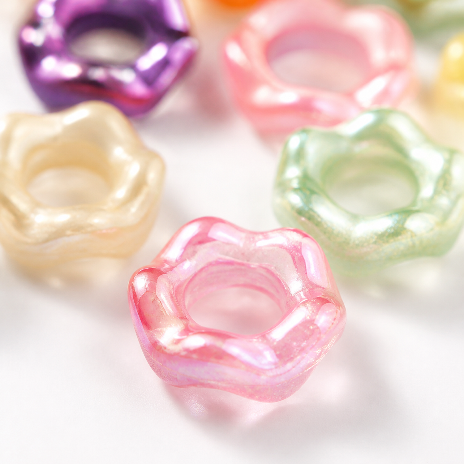 Ruffled Acrylic Spacer Beads for DIY Pens, Phone Straps and Jewelry - material and finish detail