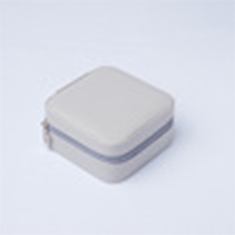 Compact Square Zippered Jewelry Case jewelry compartment details