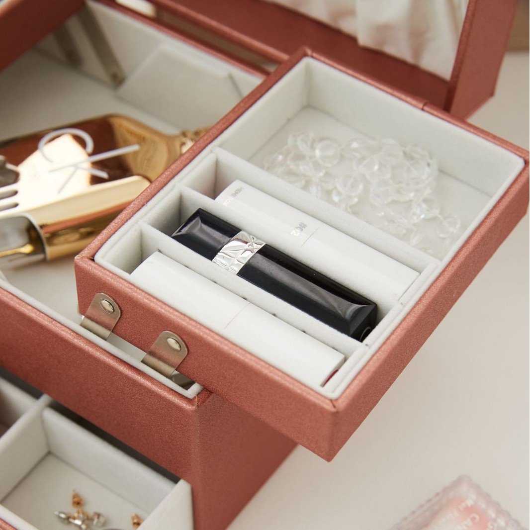 Three-Drawer Large Jewelry Storage Box storage configuration