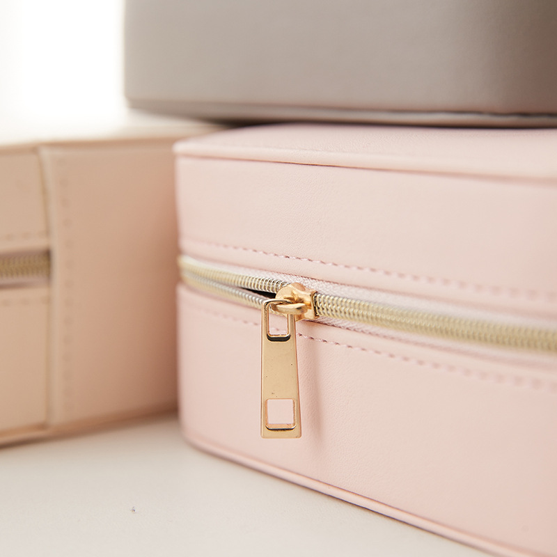 Double-Layer Rectangular Jewelry Organizer storage configuration