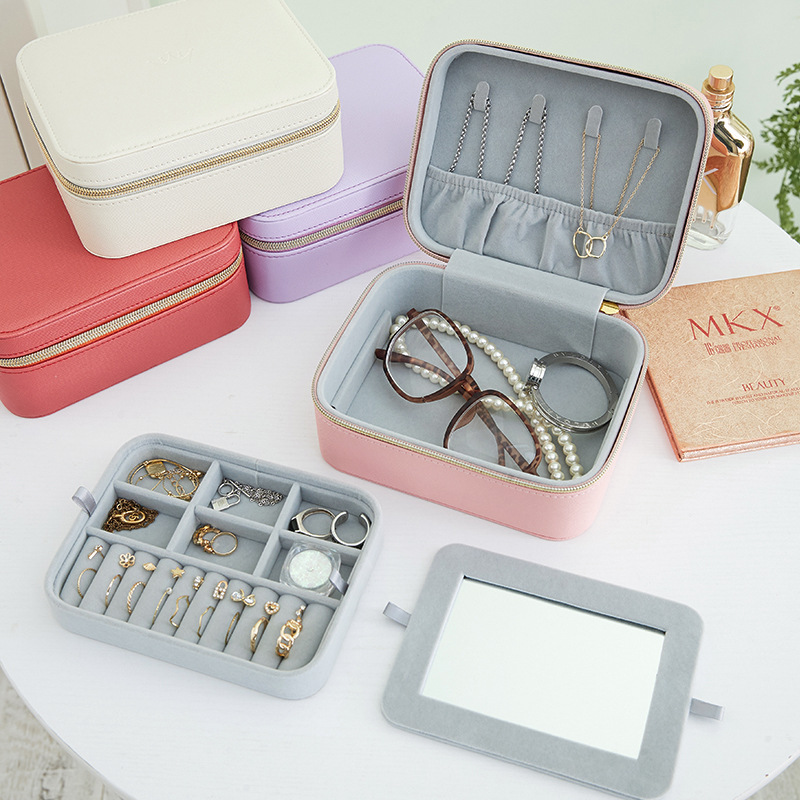 Double-Layer Jewelry Box with Removable Mirror jewelry compartment details