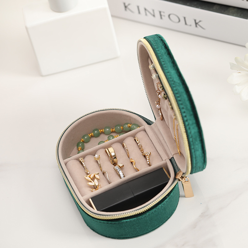 Oval Velvet Jewelry Case with Mirror storage configuration