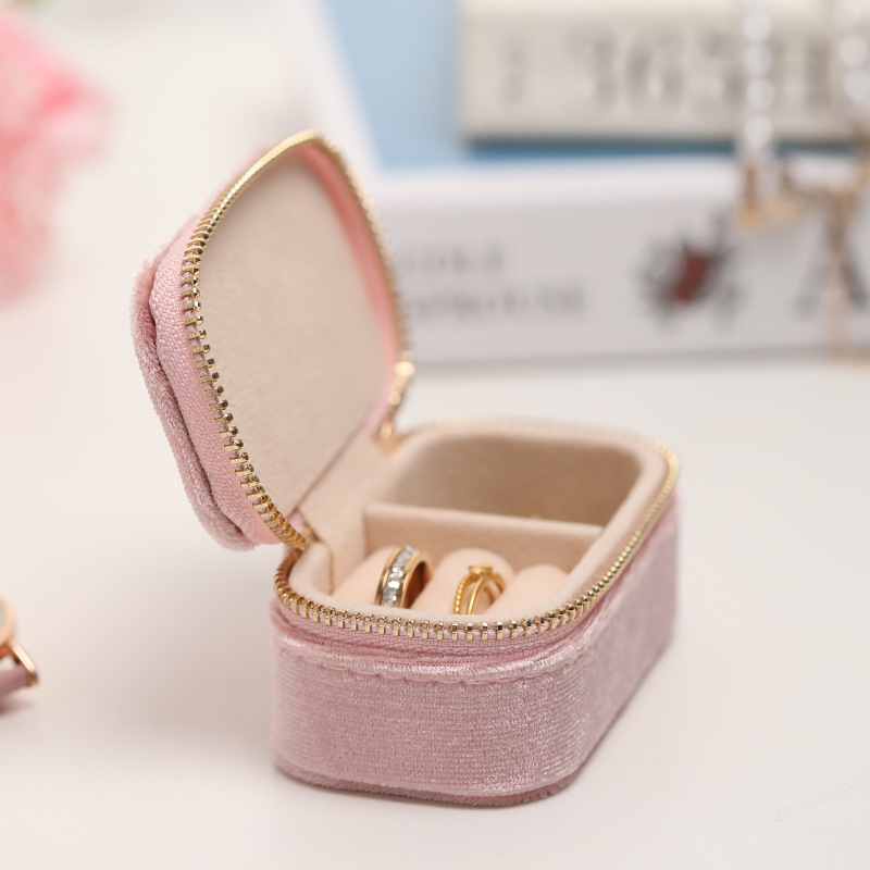 Mini Velvet Zippered Jewelry Case jewelry compartment details
