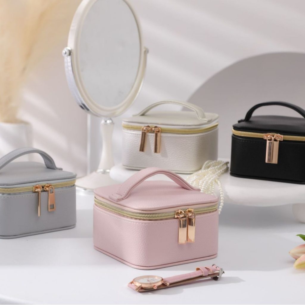 Handled Zippered Travel Jewelry Case front and overall view