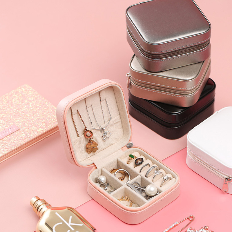 Round and Square Travel Jewelry Cases open interior layout