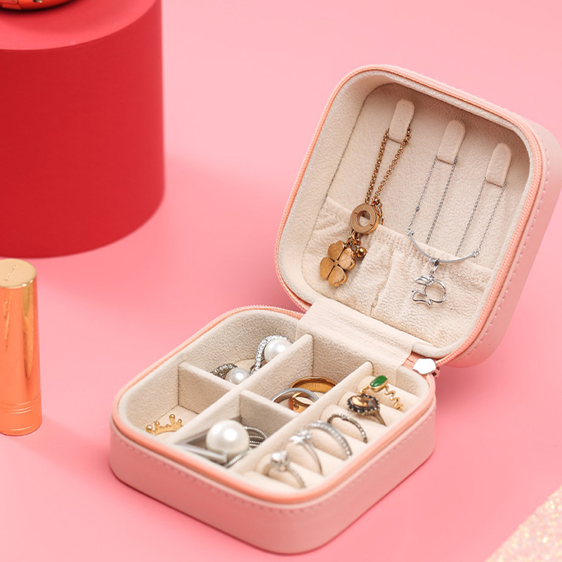 Round and Square Travel Jewelry Cases jewelry compartment details